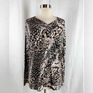 Chico’s/ Weekends by Chico/ V neck top/ side pockets / Chicos size 0